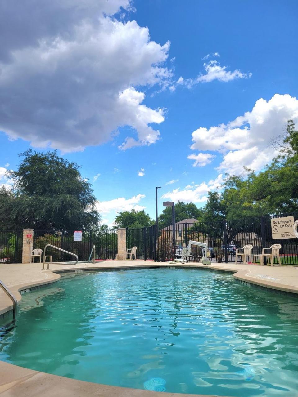 Hampton Inn & Suites Austin Cedar Park-Lakeline Екстериор снимка